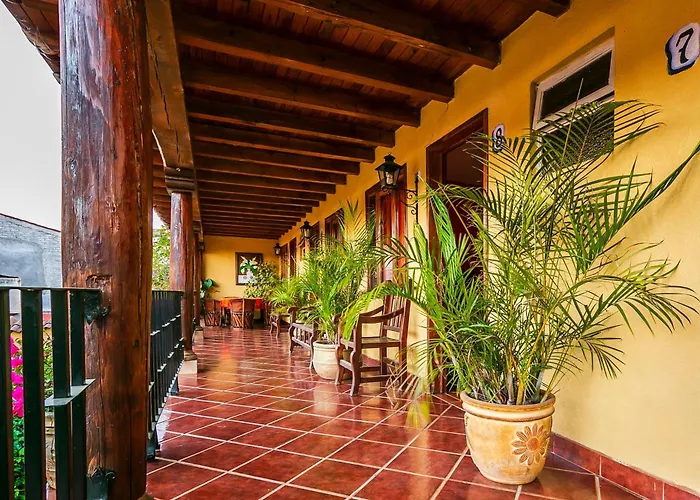OYO Posada De Los Angeles, Pátzcuaro