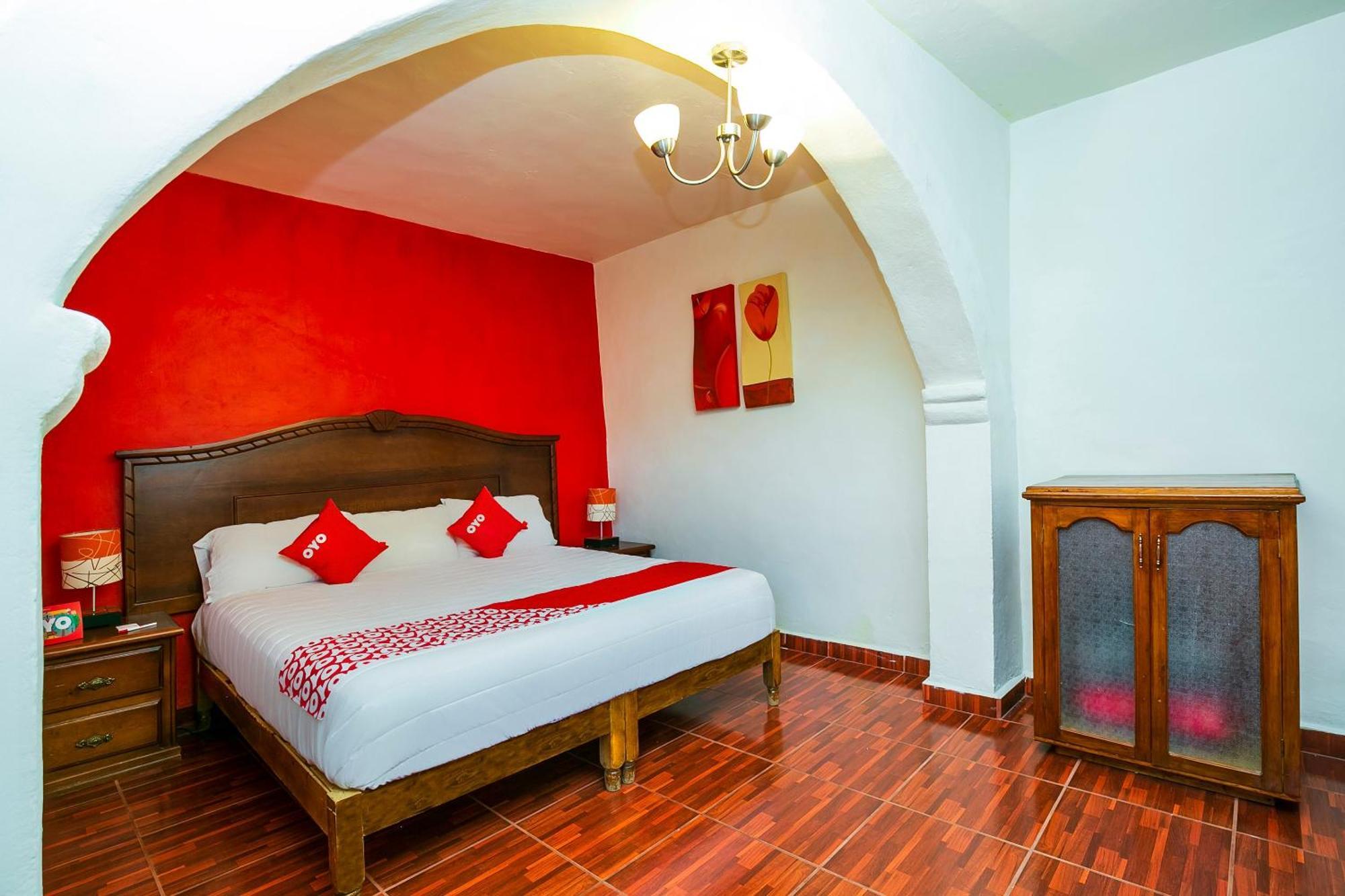 Oyo De Angeles, Hotel Pátzcuaro