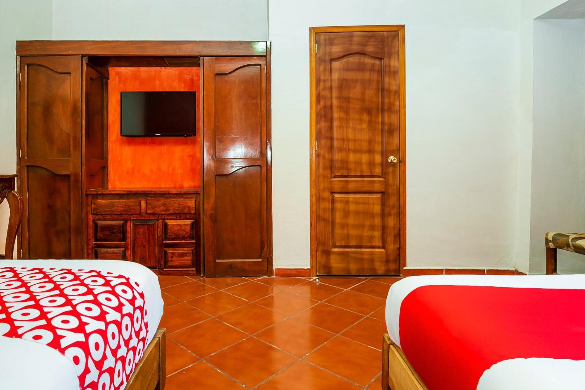 Hotel Oyo De Angeles, Pátzcuaro