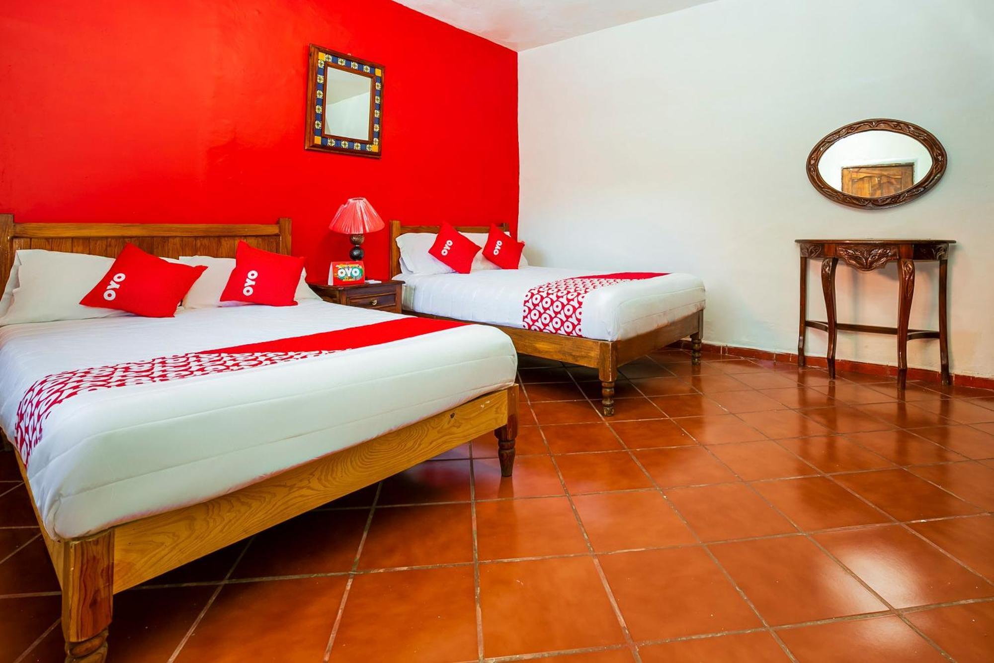 Oyo De Angeles, Hotel