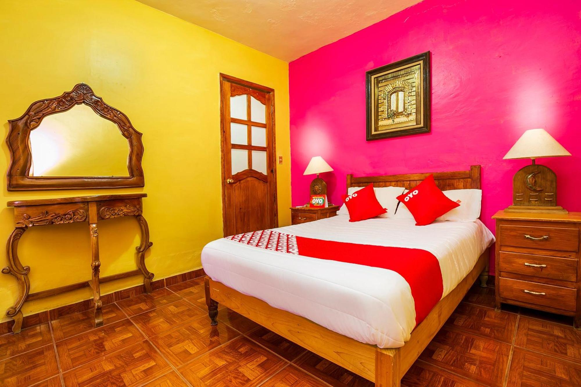 Hotel Oyo De Angeles, 5*